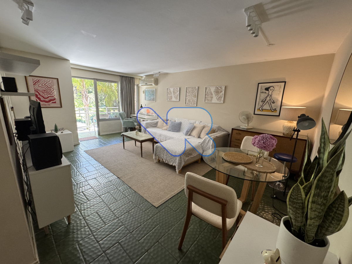 Apartamento ID.202 - Alquiler temporal Punta del Este Playa Mansa | 2 Dormitorios, 2 baños. Complejo Full Amenities - Enero 2026