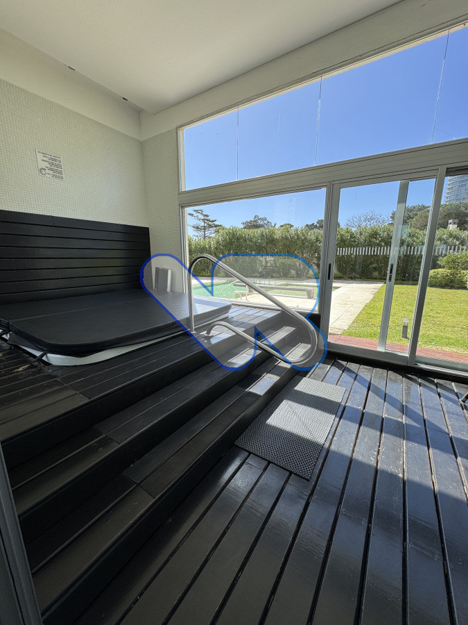 Apartamento ID.193 - Alquiler de Temporada - Apartamento con Vista al Mar y Amenities en Punta del Este, playa mansa