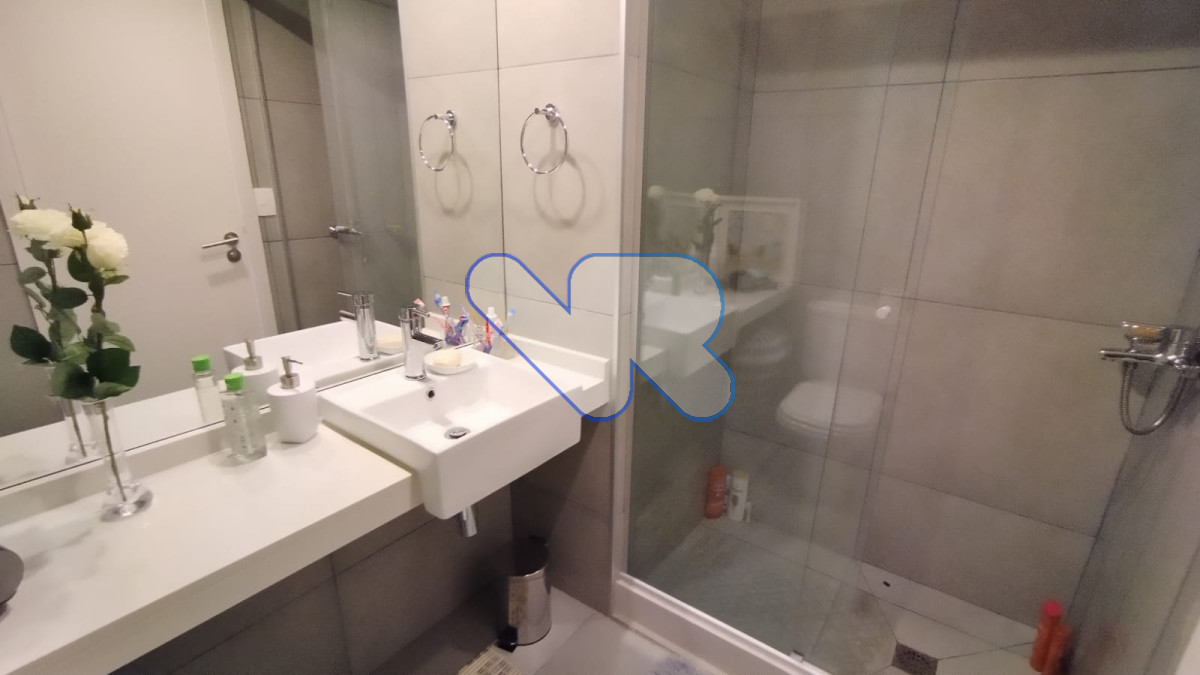 Apartamento ID.152 - Alquiler anual apartamento 2 dormitorios 2 baños Brava Punta del este con terraza y amenities