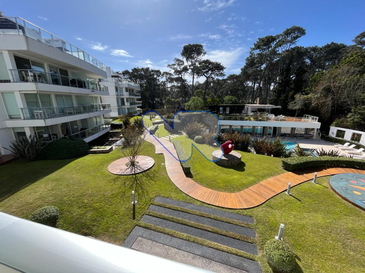 Apartamento ID.124 - Alquiler temporal Hermoso Apartamento de 1 Dormitorio en Playa Mansa - Comodidades de Lujo
