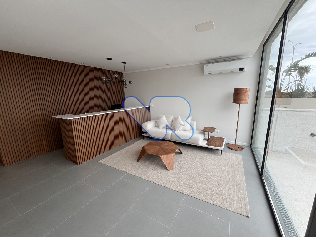 Apartamento ID.155 - Alquilo temporal Hermoso apto en Alquiler Punta del Este frente al mar,  2 dormitorios, 2 baños, excelente ubicación. Punta del Este