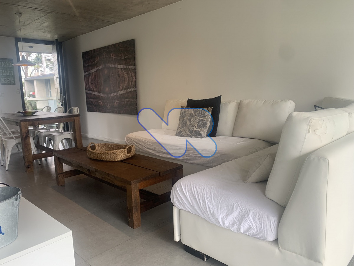 Apartamento ID.116 - Venta apartamento moderno 2 dormitorios (1 en suite), 2 baños con parrillero propio, piscina y garage