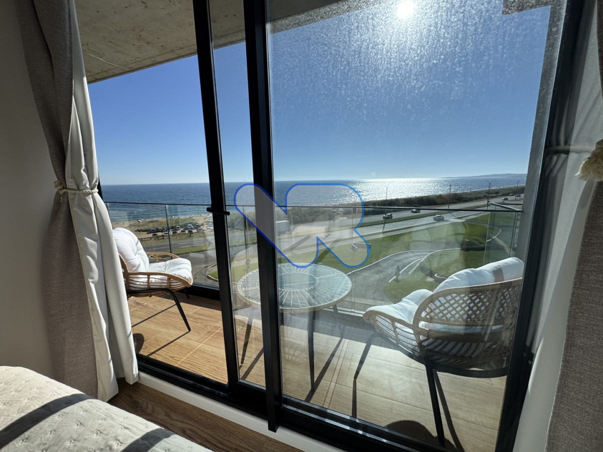 Apartamento ID.203 - Alquilo excelente apto moderno temporada 2 dormitorios frente al mar, Punta del este, playa mansa