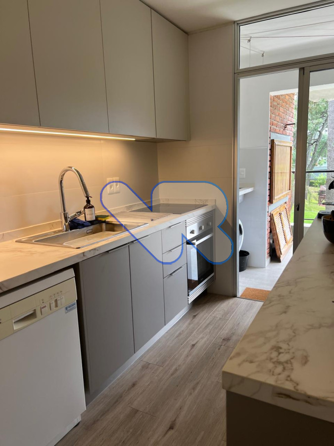 Apartamento ID.82 - Alquilo temporal hermoso apartamento moderno 4 dorm con amenities