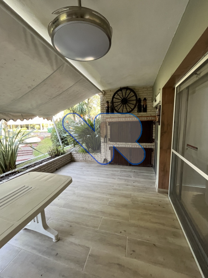 Apartamento ID.163 - Vendo hermoso apartamento 4 dormitorios reciclado para vivir todo el año Punta del Este