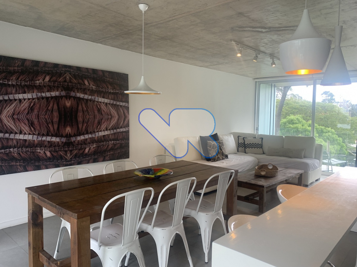 Apartamento ID.116 - Venta apartamento moderno 2 dormitorios (1 en suite), 2 baños con parrillero propio, piscina y garage