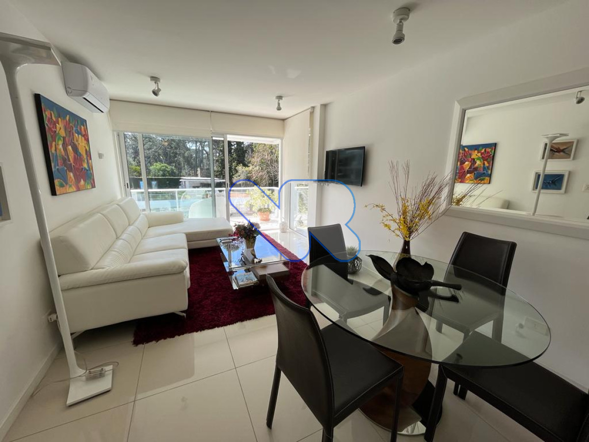 Apartamento ID.124 - Alquiler temporal Hermoso Apartamento de 1 Dormitorio en Playa Mansa - Comodidades de Lujo