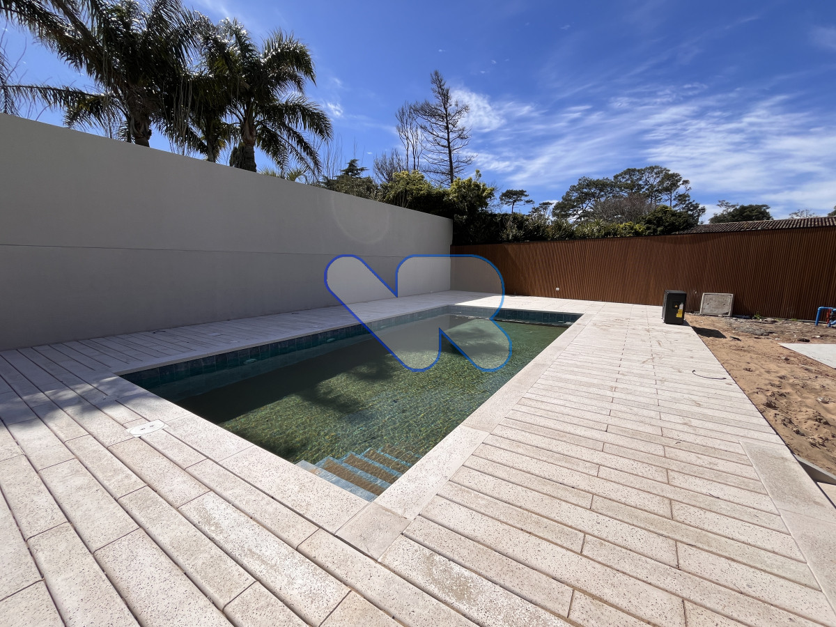 Apartamento ID.174 - Alquiler temporal apartamento dos dormitorios primera linea playa mansa Punta del Este