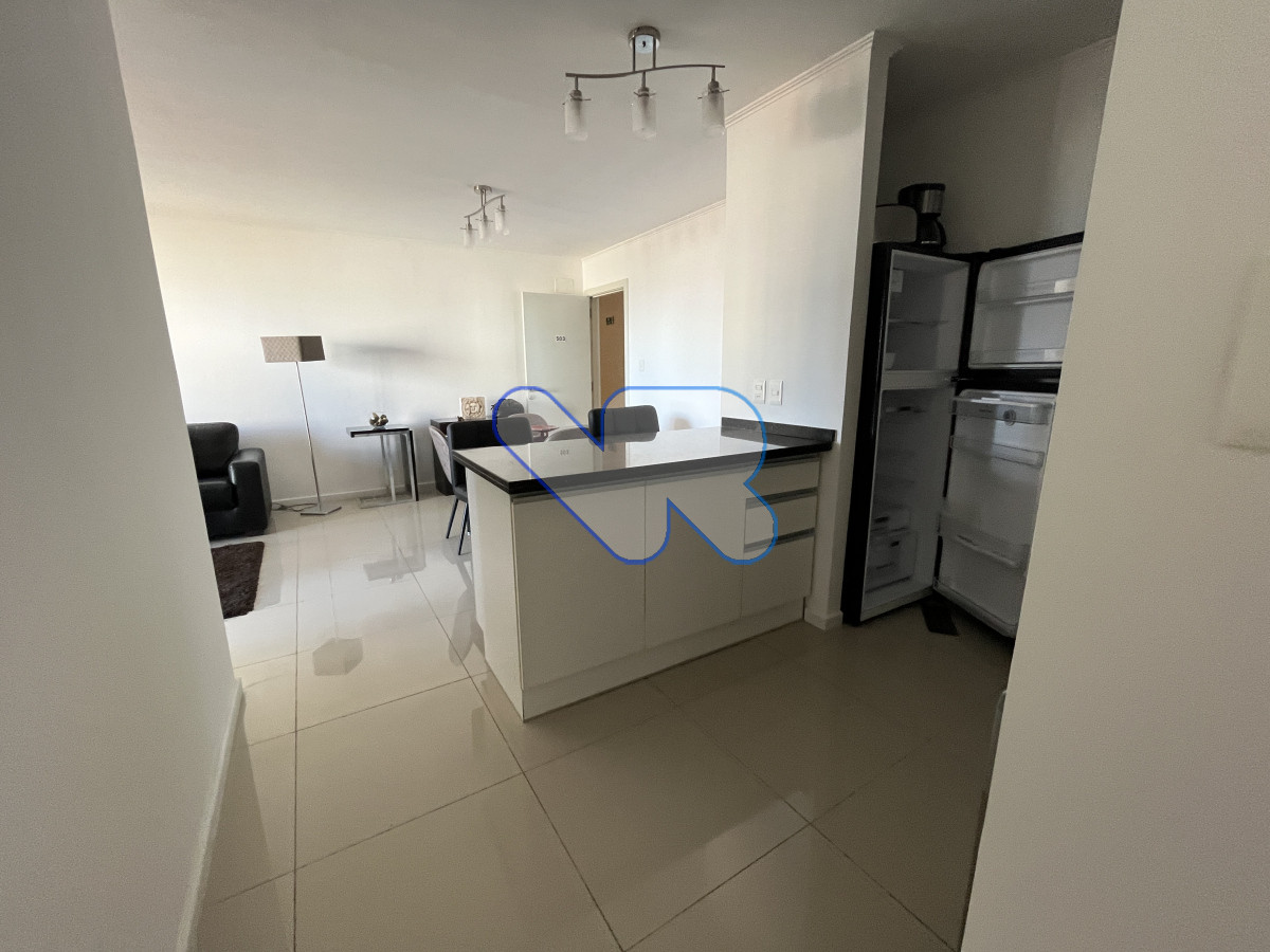 Apartamento ID.176 - Vendo apartamento bien ubicado en Punta del Este dos dormitorios y dos baños, terraza con parrillero