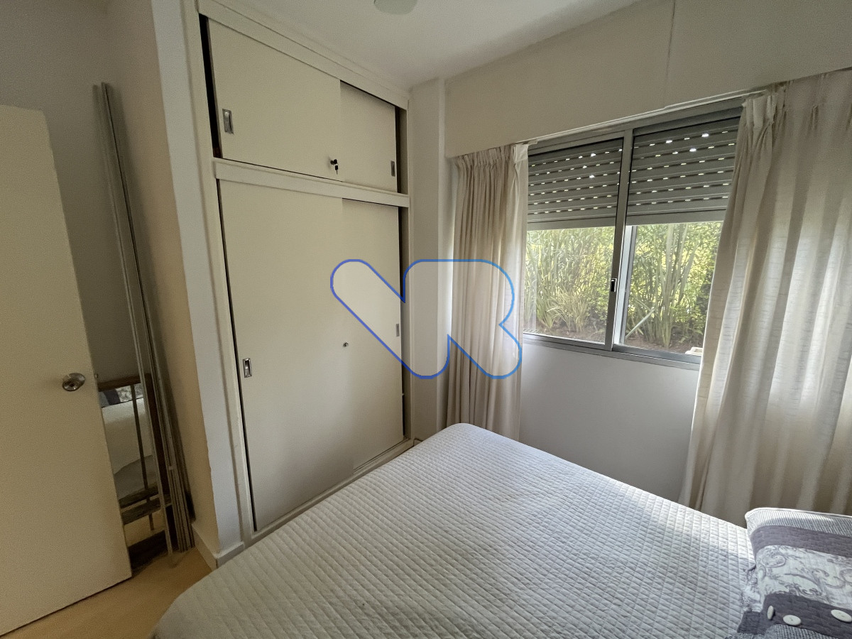Apartamento ID.163 - Vendo hermoso apartamento 4 dormitorios reciclado para vivir todo el año Punta del Este