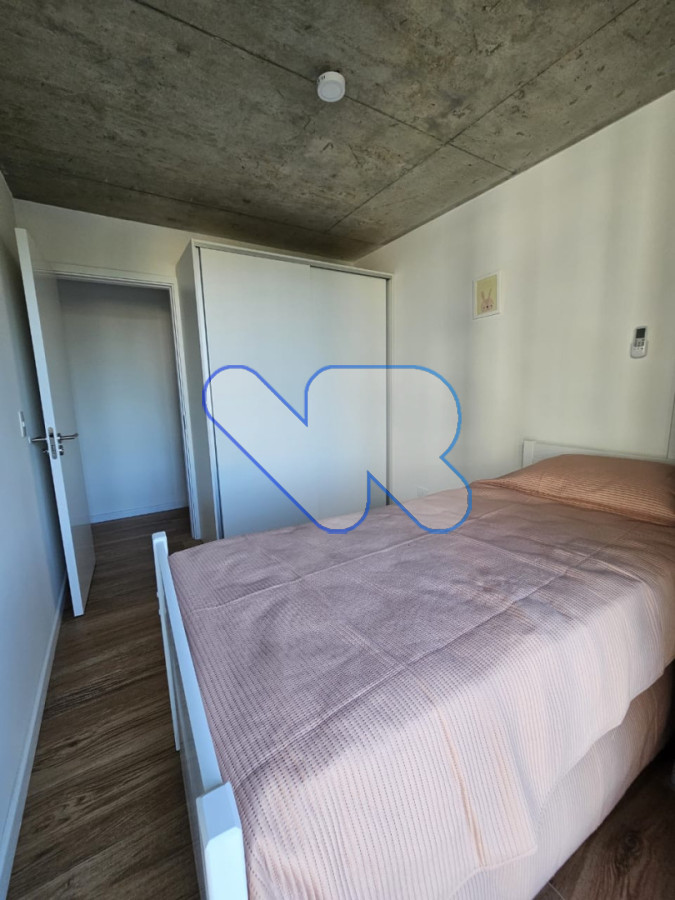 Apartamento ID.210 - Alquiler Anual 2 dormitorios 2 baños - con Garage y Amenties ,  Punta del Este,  Edificio Nuevo Frente al Mar