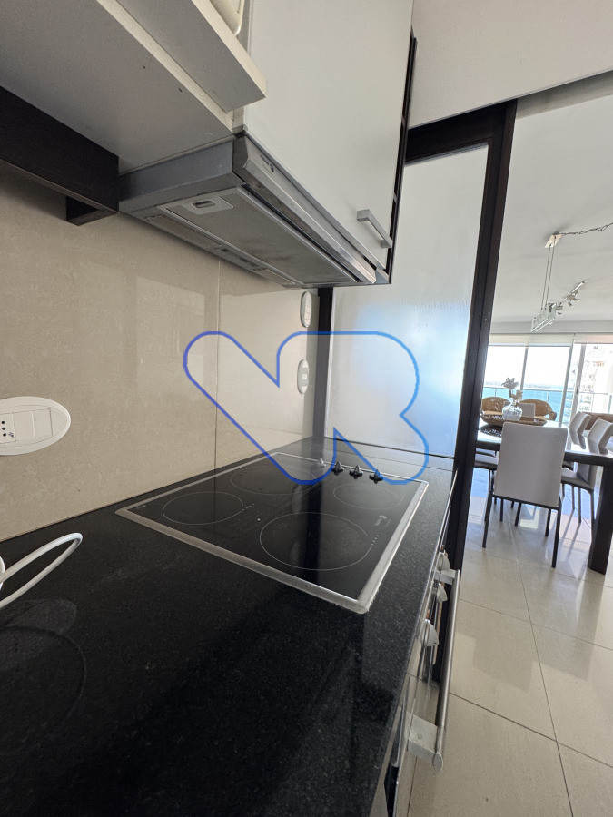 Apartamento ID.193 - Alquiler de Temporada - Apartamento con Vista al Mar y Amenities en Punta del Este, playa mansa