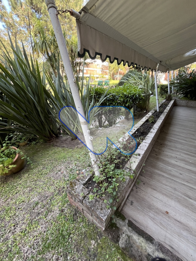 Apartamento ID.163 - Vendo hermoso apartamento 4 dormitorios reciclado para vivir todo el año Punta del Este