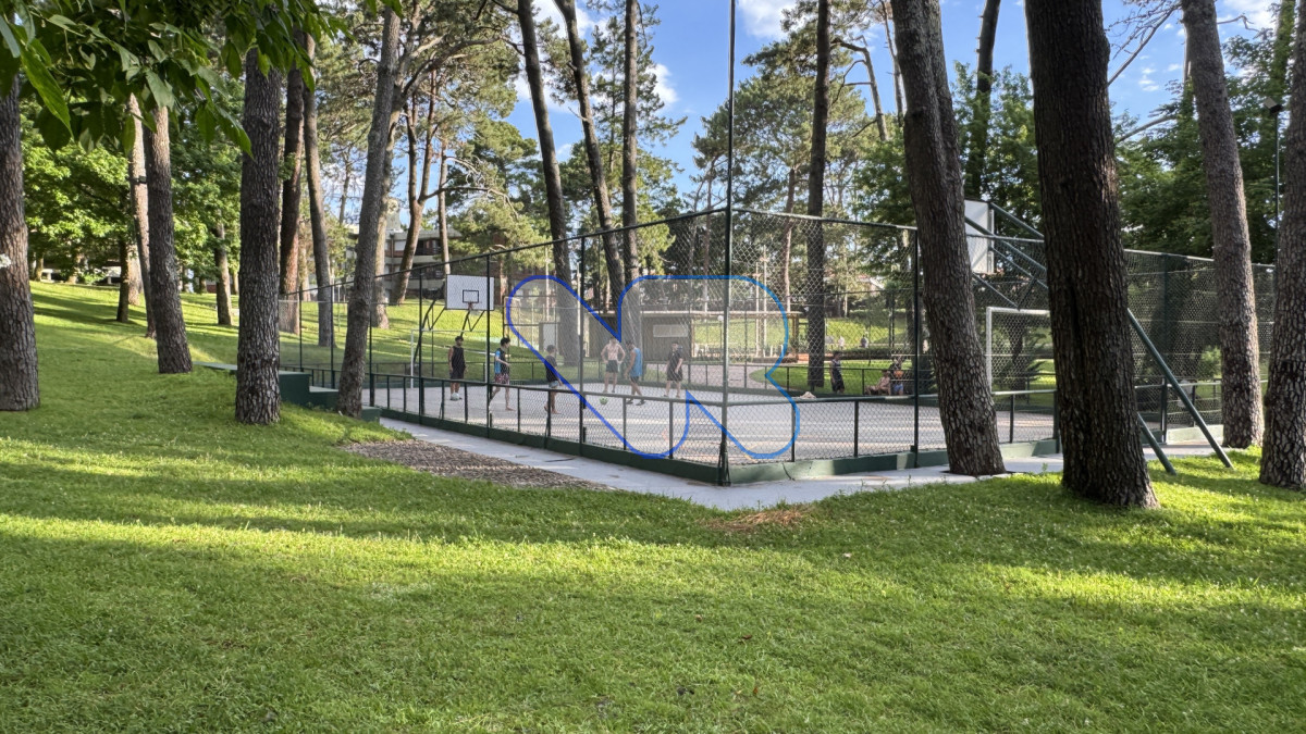 Apartamento ID.202 - Alquiler temporal Punta del Este Playa Mansa | 2 Dormitorios, 2 baños. Complejo Full Amenities - Enero 2026