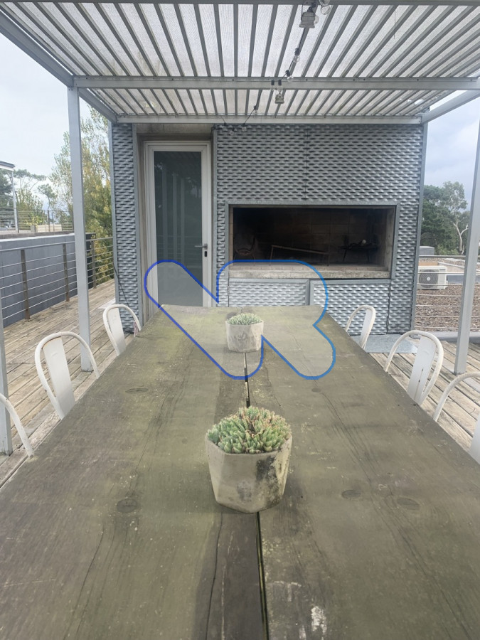 Apartamento ID.116 - Venta apartamento moderno 2 dormitorios (1 en suite), 2 baños con parrillero propio, piscina y garage