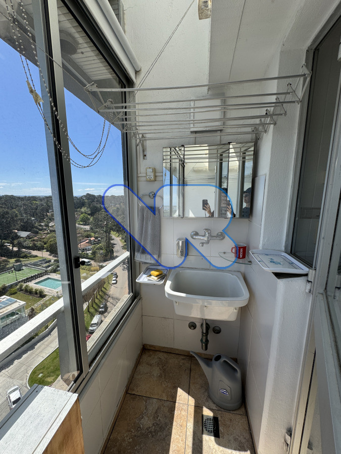 Apartamento ID.194 - Venta de Apartamento 2 dormitorios, 2 baños en Punta del Este - Parada 14 Roosevelt