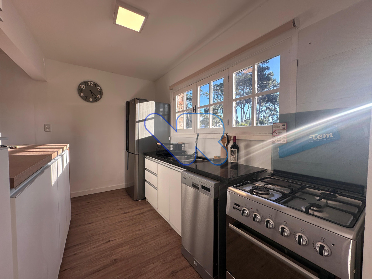 Apartamento ID.165 - Vendo hermoso apartamento amplio, reciclado y muy bien equipado Zona Cantegrill Punta del Este