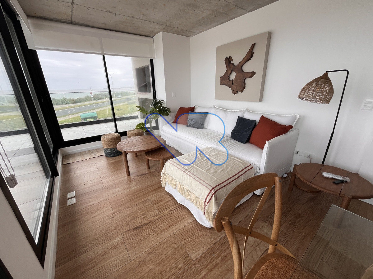 Apartamento ID.155 - Alquilo temporal Hermoso apto en Alquiler Punta del Este frente al mar,  2 dormitorios, 2 baños, excelente ubicación. Punta del Este
