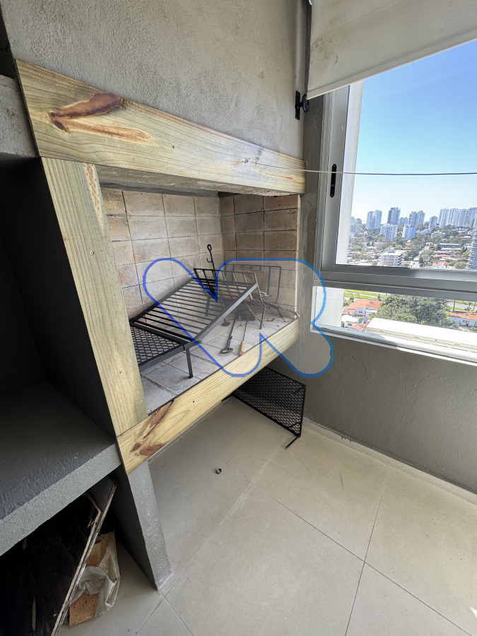 Apartamento ID.193 - Alquiler de Temporada - Apartamento con Vista al Mar y Amenities en Punta del Este, playa mansa