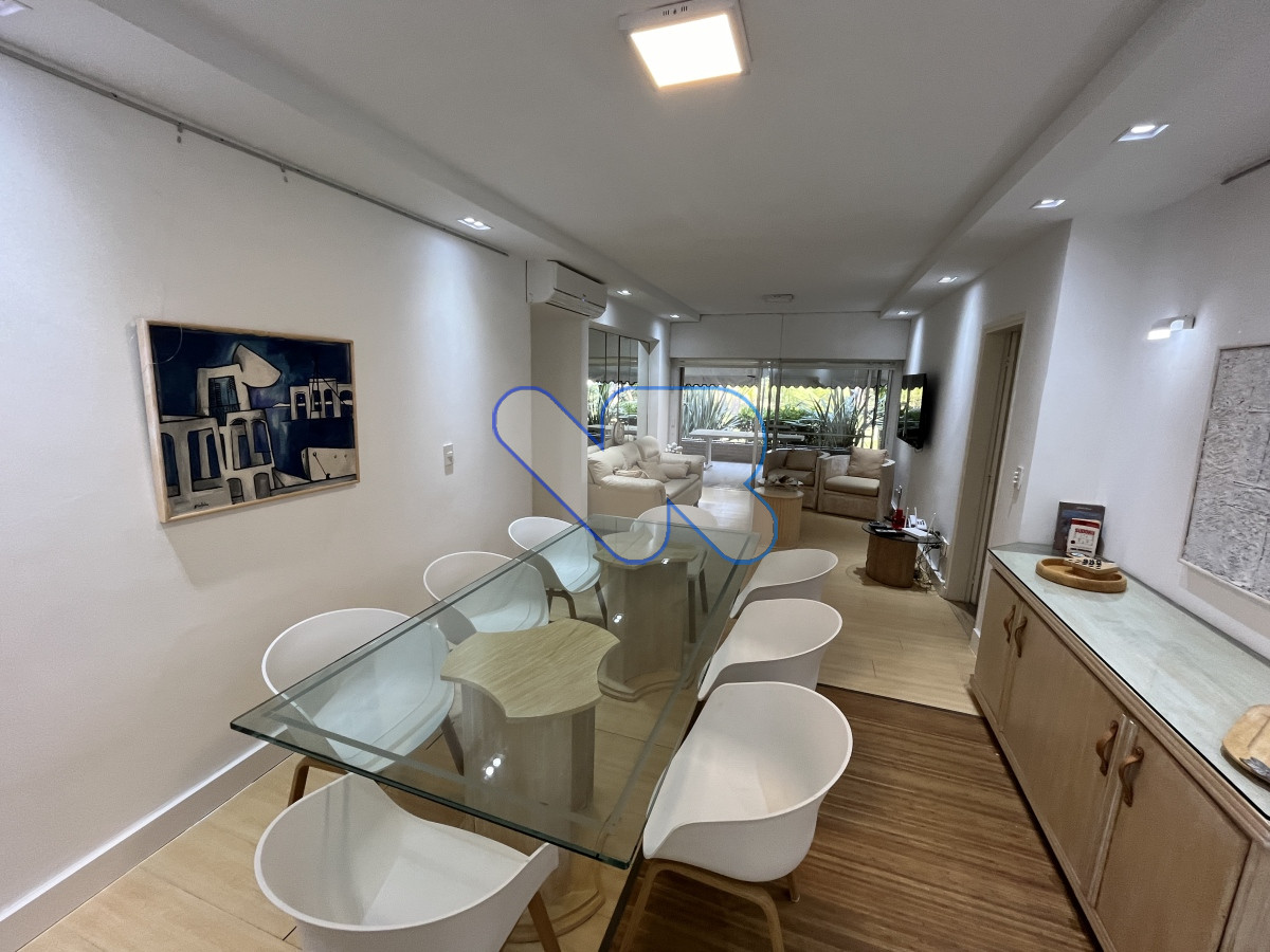 Apartamento ID.163 - Vendo hermoso apartamento 4 dormitorios reciclado para vivir todo el año Punta del Este