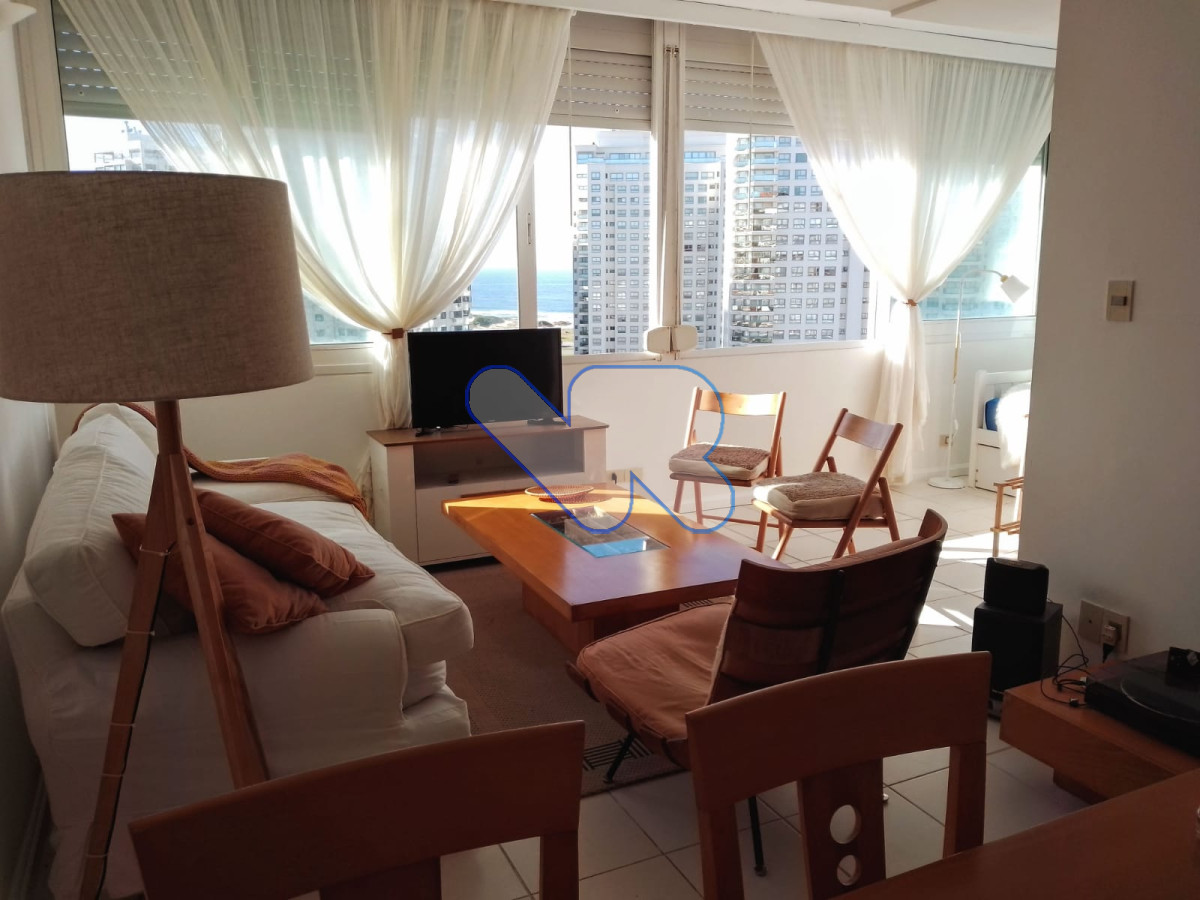 Apartamento ID.183 - Alquilo invernal  apto un dormitorio y medio con servicio de mucama 