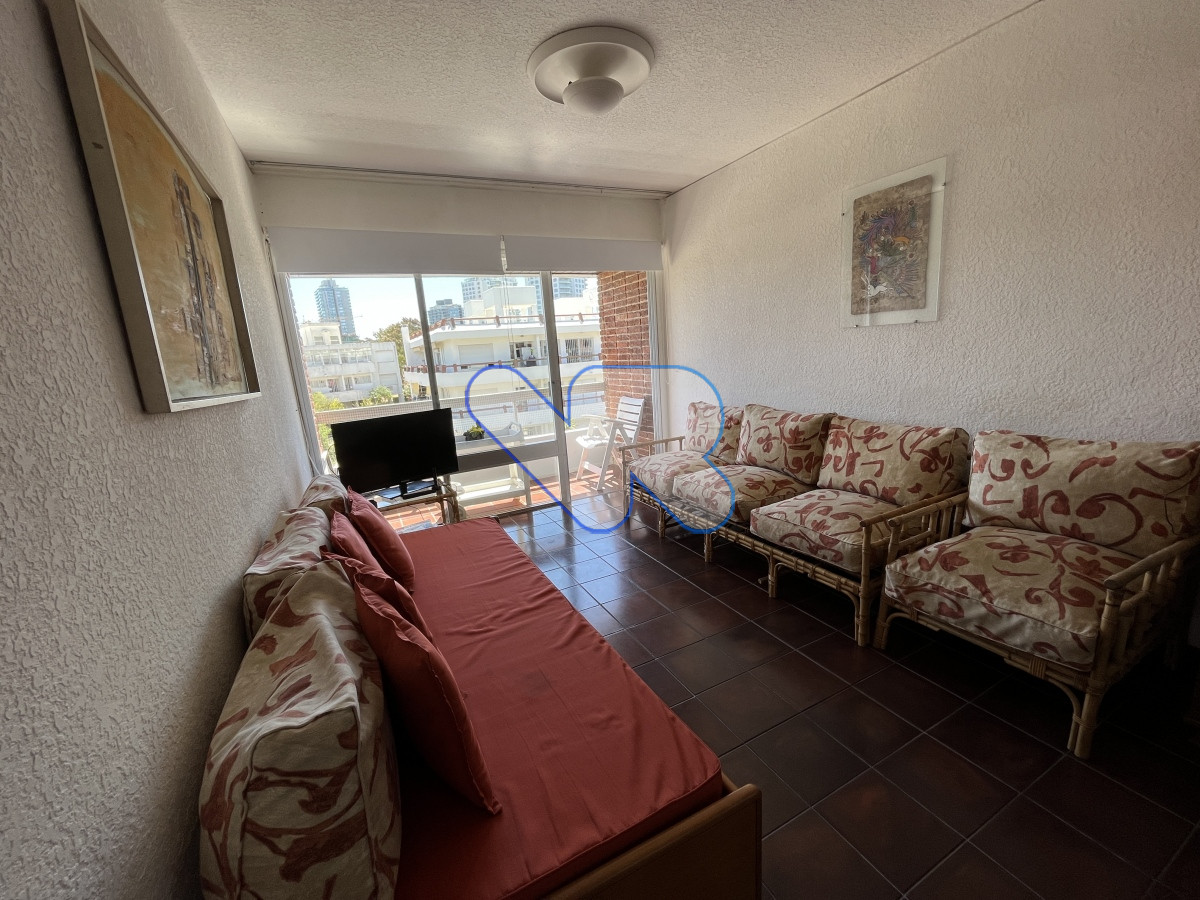 Apartamento ID.127 - Vendo apartamento 2 dormitorios, 2 baños con cochera gastos comunes bajos Aidy Grill