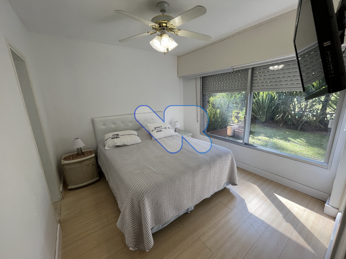 Apartamento ID.163 - Vendo hermoso apartamento 4 dormitorios reciclado para vivir todo el año Punta del Este
