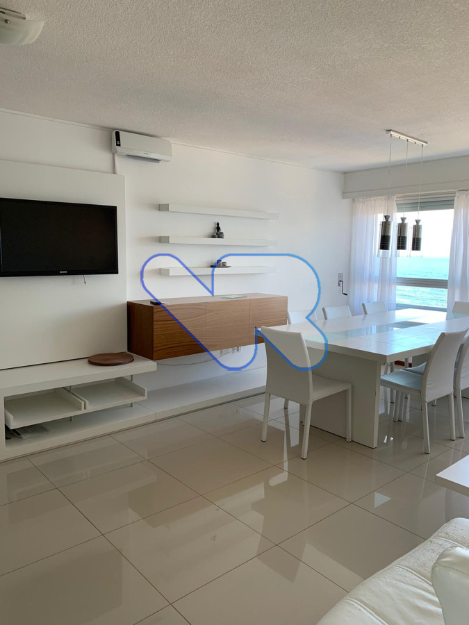 Apartamento ID.135 - Oportunidad! Vendo apartamento Península Punta  del Este 3 dormitorios y dependencia de serv Piscina climatizada Amenities