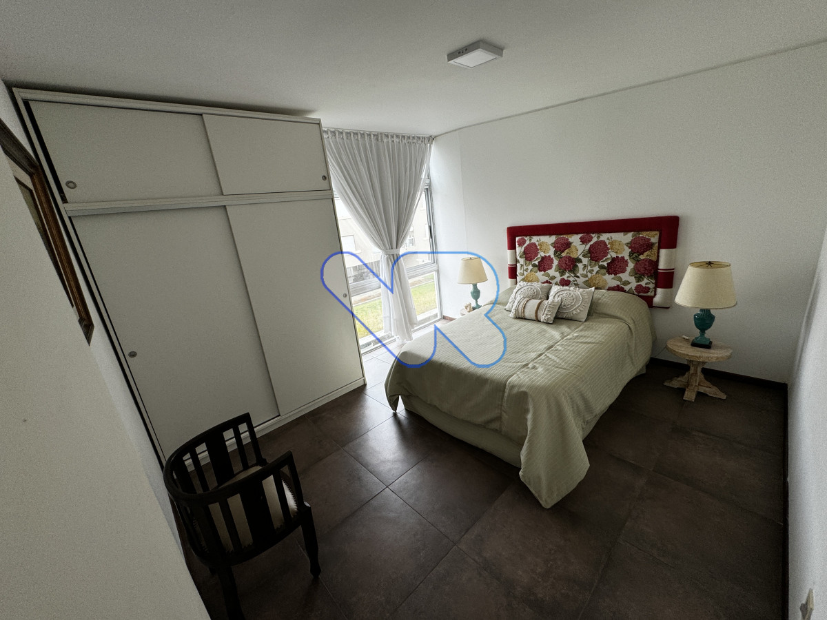 Apartamento ID.166 - Alquilo apartamnto 3 dormitorios en Peninsula,  Punta del Este