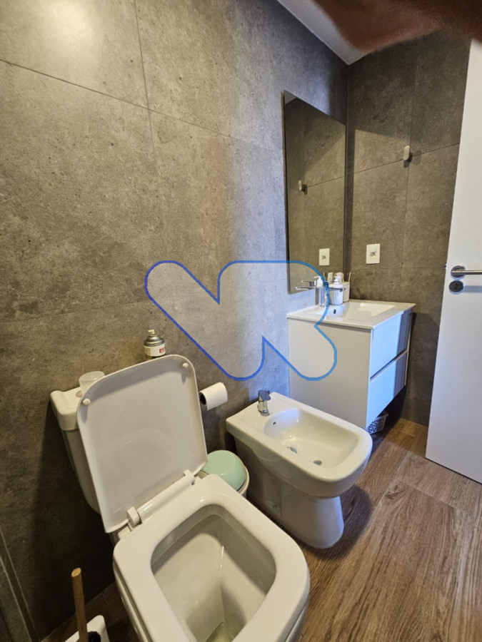 Apartamento ID.210 - Alquiler Anual 2 dormitorios 2 baños - con Garage y Amenties ,  Punta del Este,  Edificio Nuevo Frente al Mar