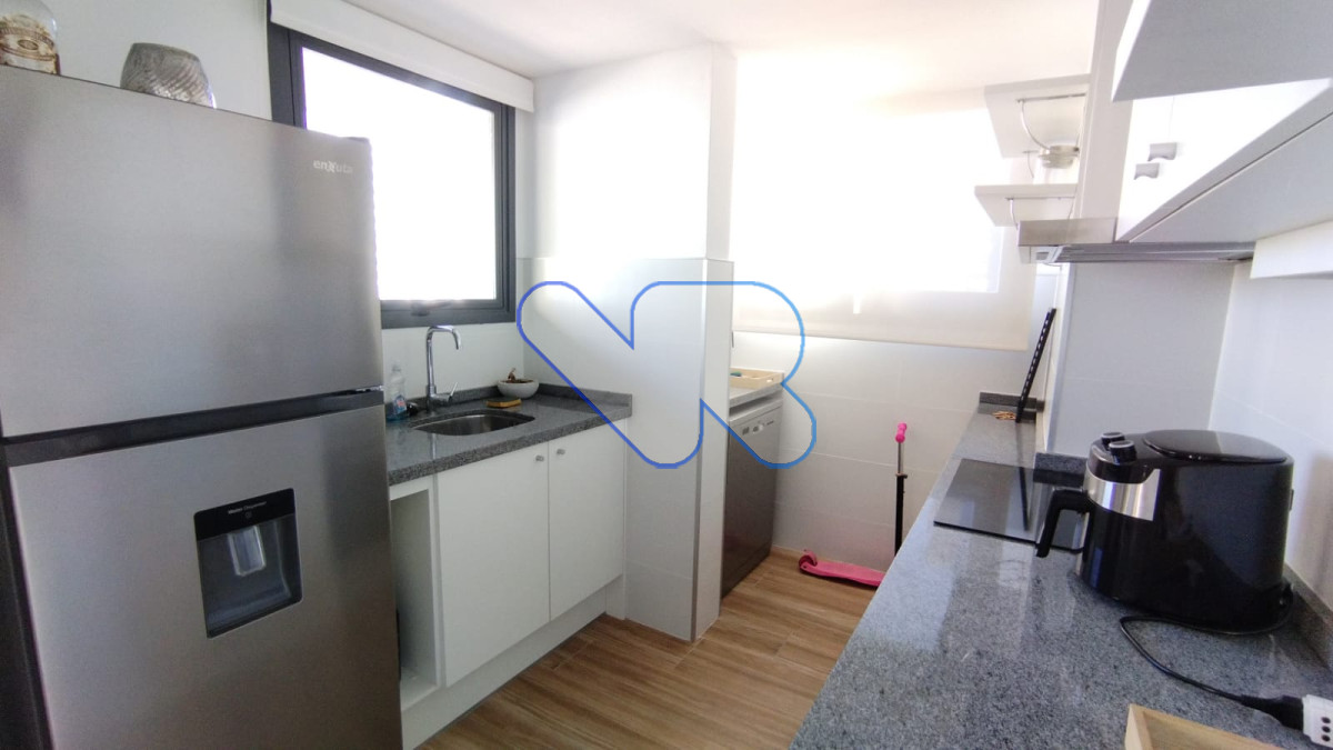 Apartamento ID.152 - Alquiler anual apartamento 2 dormitorios 2 baños Brava Punta del este con terraza y amenities