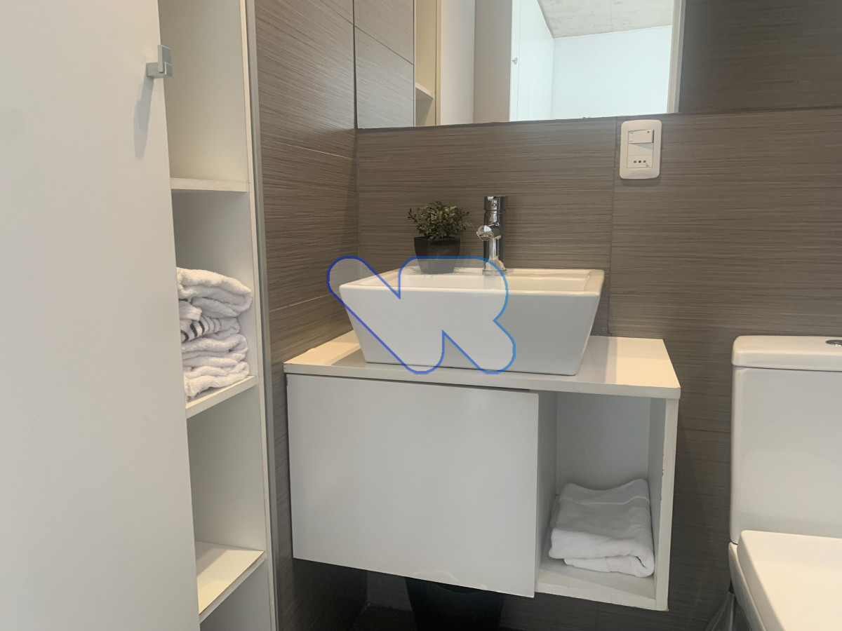 Apartamento ID.116 - Venta apartamento moderno 2 dormitorios (1 en suite), 2 baños con parrillero propio, piscina y garage