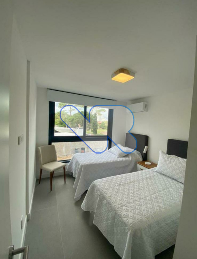 Apartamento ID.179 - Venta y Alquiler Anual Apto 2D Mansa Punta del Este con Amenities