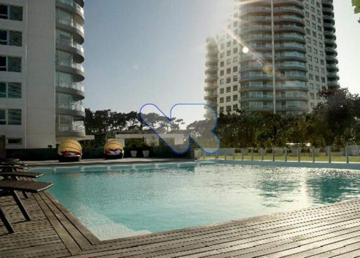 Apartamento ID.201 - Oportunidad VENTA apartamento 3 dormitorios 3 baños Brava Excelentes amenities 