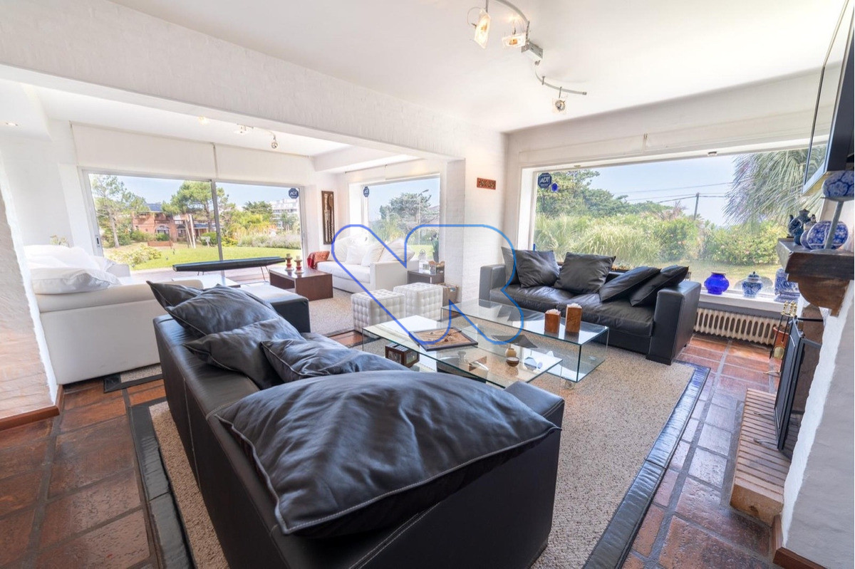 Casa ID.18 - VENTA Y  ALQUILER Casa 8 Dormitorios En Suite Capacidad 16 Personas con piscina y Barbacoa