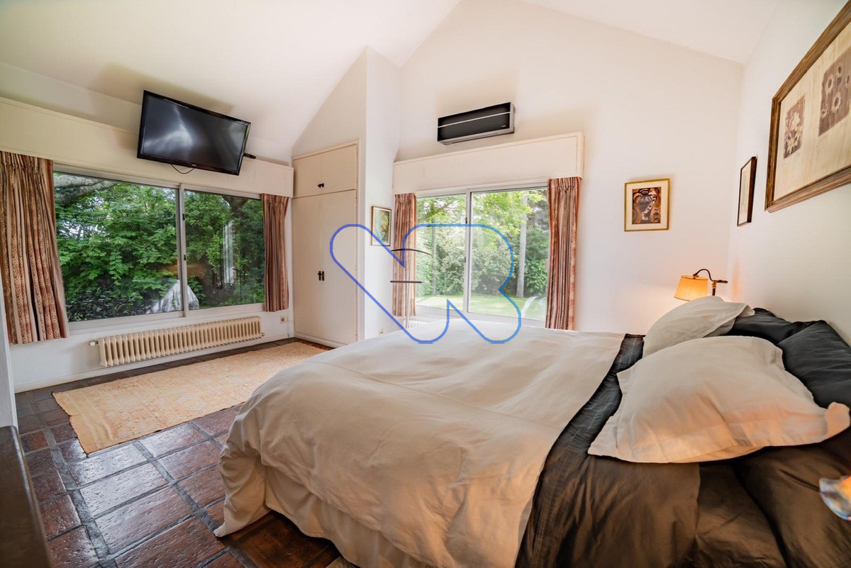 Casa ID.18 - VENTA Y  ALQUILER Casa 8 Dormitorios En Suite Capacidad 16 Personas con piscina y Barbacoa