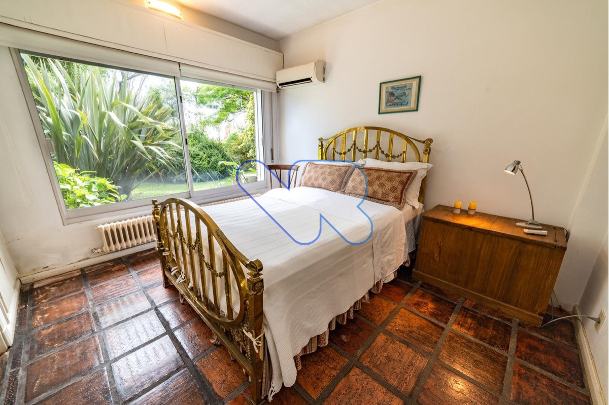 Casa ID.18 - VENTA Y  ALQUILER Casa 8 Dormitorios En Suite Capacidad 16 Personas con piscina y Barbacoa
