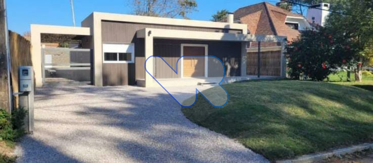 Casa ID.133 - VENDO CASA A ESTRENAR 4 DORMITORIOS PUNTA DEL ESTE