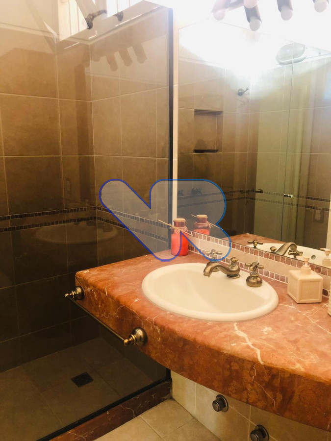 Casa ID.37 - Alquilo Temporal, casa 5 Dorm, con Depto de servicio,  piscina y parrillero