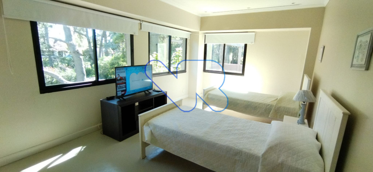 Casa ID.220 - Venta Alquiler Anual y de Temporada Casa 5D con Piscina Rincón del Indio