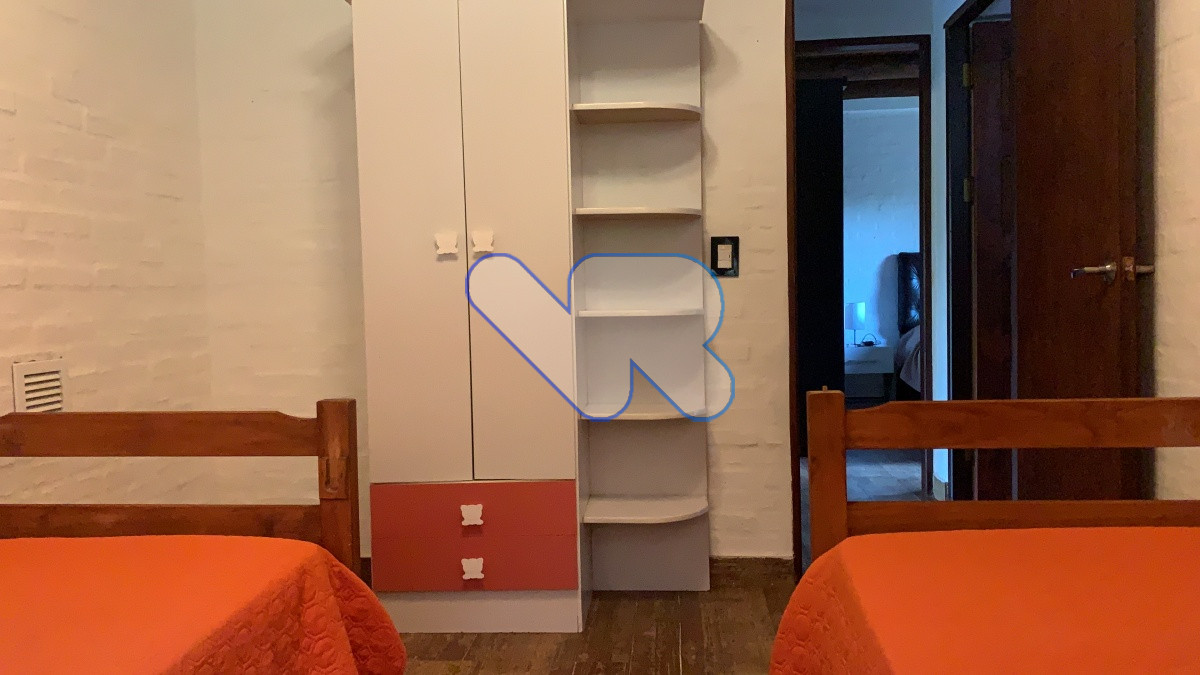 Casa ID.62 - Venta y Alquiler de Temporada - Casa en Punta del Chileno -Punta de Este - 3 dorm, 2 baños, barbacoa play room,  piscina climatizada 