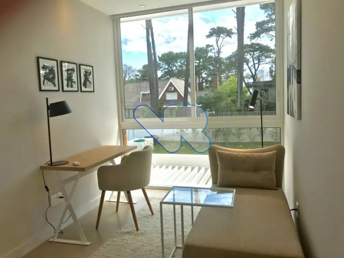 Casa ID.106 - Venta y alquiler anual divina casa Mansa Punta 4 dorm mas del. de servicio
