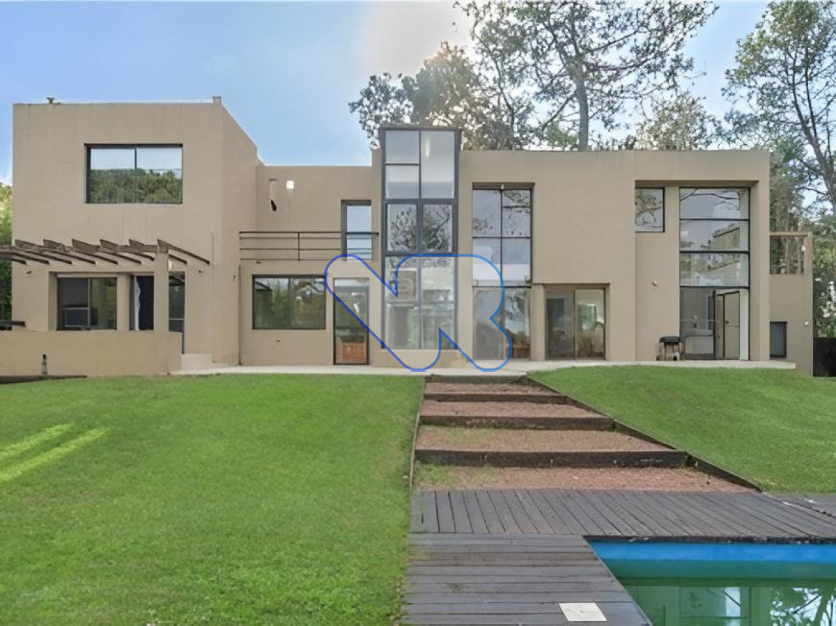 Casa ID.220 - Venta Alquiler Anual y de Temporada Casa 5D con Piscina Rincón del Indio