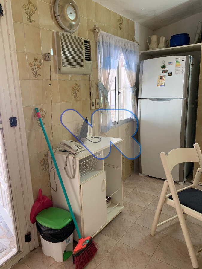 Casa ID.24 - Venta Casa 4 dormitorios, 3 baños,  jardín  con  piscina, barbacoa y dependencia  de servicio, Oportunidad!