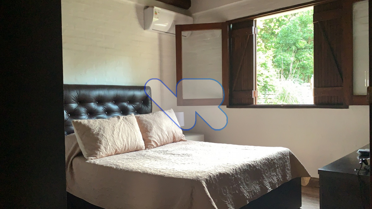 Casa ID.62 - Venta y Alquiler de Temporada - Casa en Punta del Chileno -Punta de Este - 3 dorm, 2 baños, barbacoa play room,  piscina climatizada 
