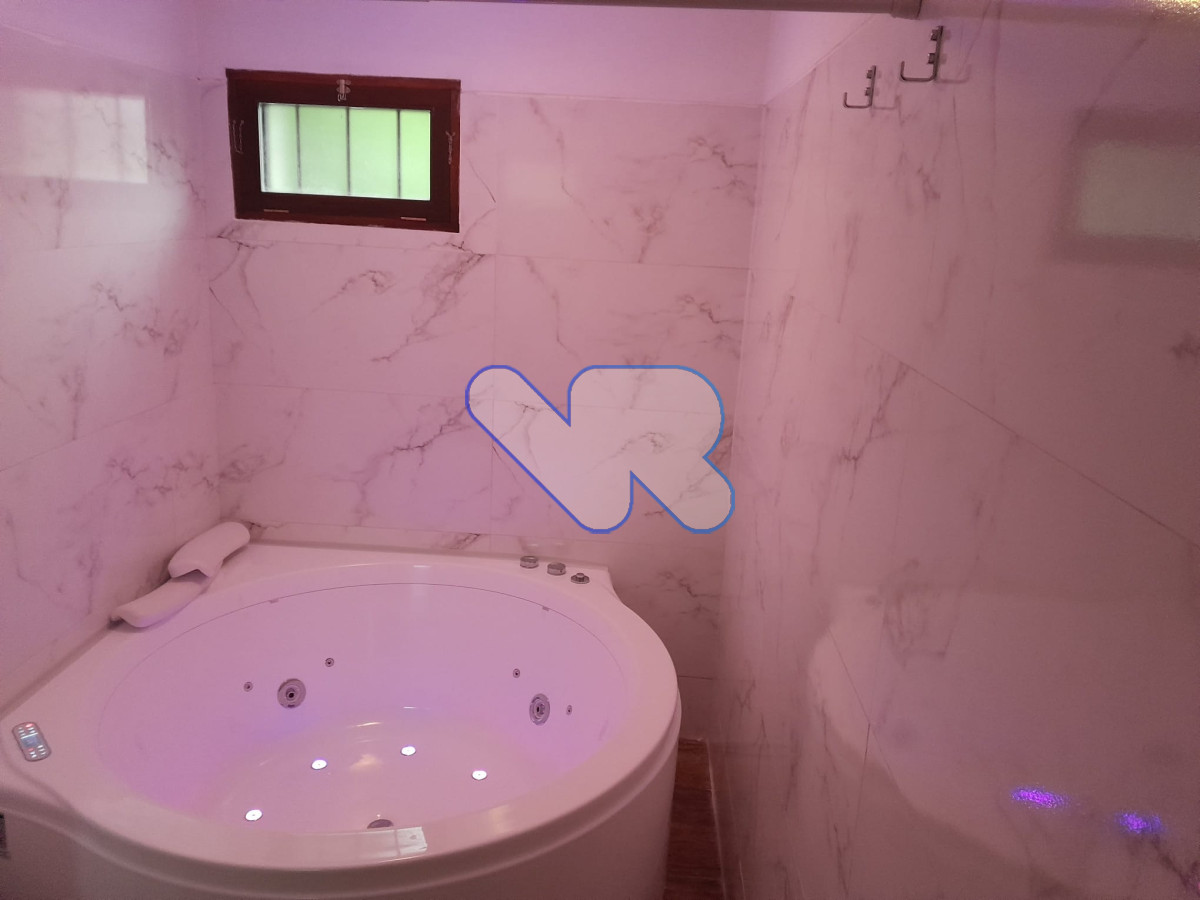 Casa ID.62 - Venta y Alquiler de Temporada - Casa en Punta del Chileno -Punta de Este - 3 dorm, 2 baños, barbacoa play room,  piscina climatizada 