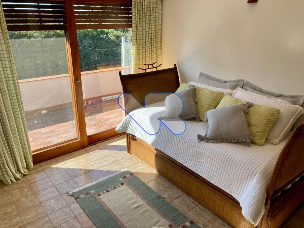 Casa ID.159 - Alquiler temporada Casa 4 dormitorios Punta del  con piscina y Barbacoa