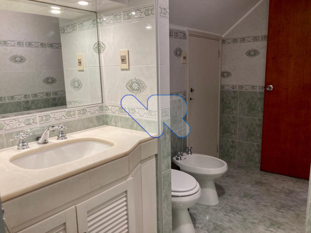 Casa ID.159 - Alquiler temporada Casa 4 dormitorios Punta del  con piscina y Barbacoa