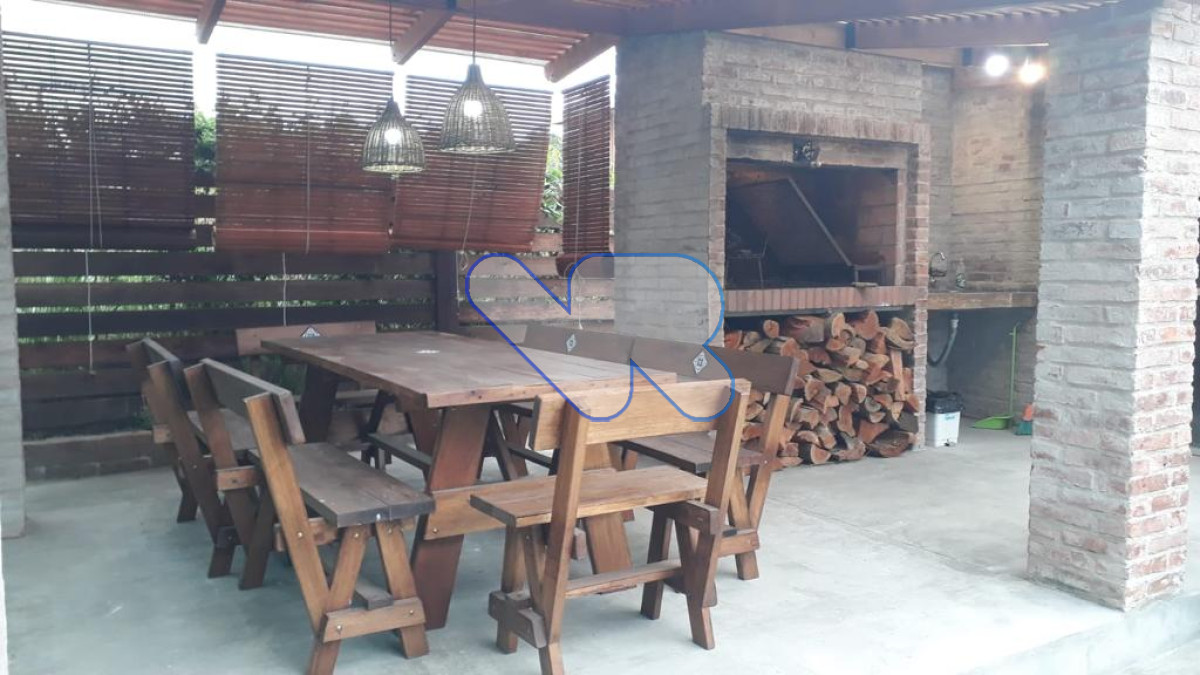 Casa ID.62 - Venta y Alquiler de Temporada - Casa en Punta del Chileno -Punta de Este - 3 dorm, 2 baños, barbacoa play room,  piscina climatizada 