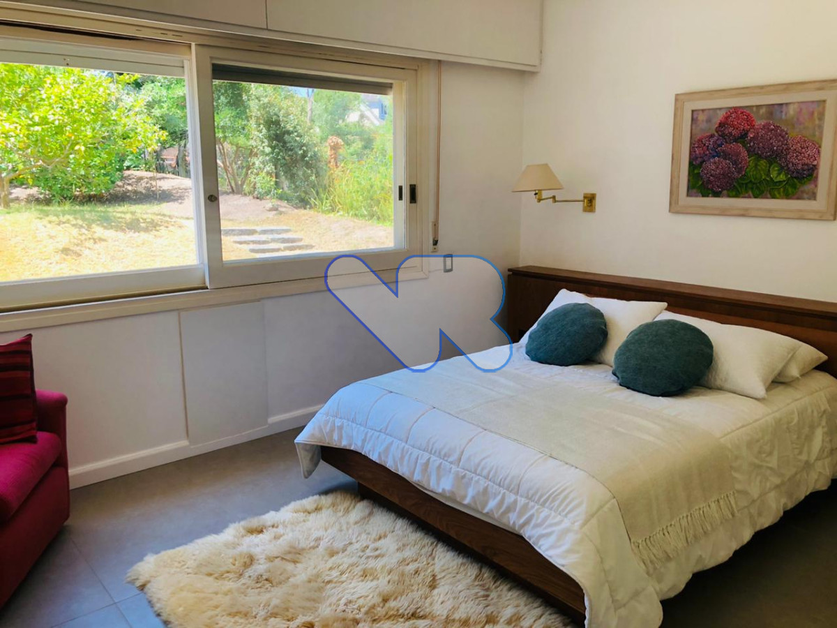 Casa ID.37 - Alquilo Temporal, casa 5 Dorm, con Depto de servicio,  piscina y parrillero